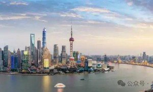 暴跌45%，黄仁勋很痛苦，上海的机会来了